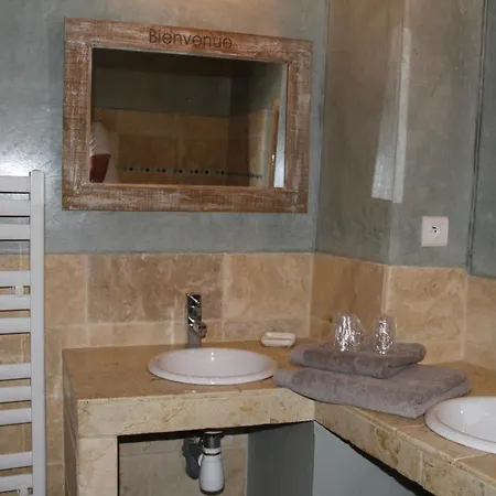 Du Pont 3*