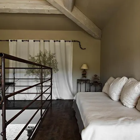 Du Pont Hotel 3*