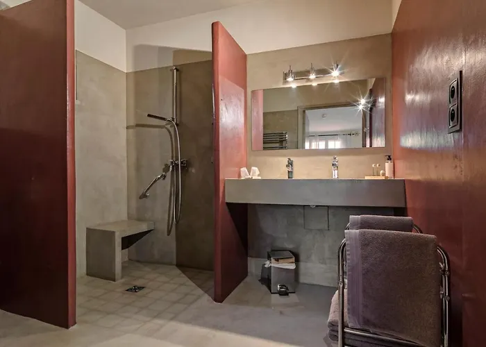 Du Pont Hotel Mane (Alpes-de-Haute-Provence)